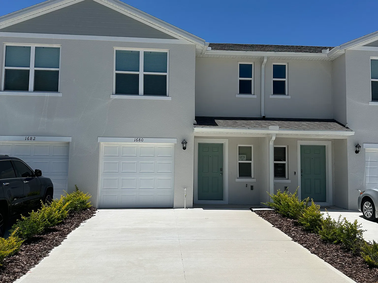 3 bed, 2.5 bath, 1463 sqft, $2,195 — Photo 1
