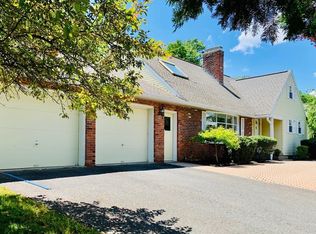 75 Cherry Ln, Amherst, MA 01002