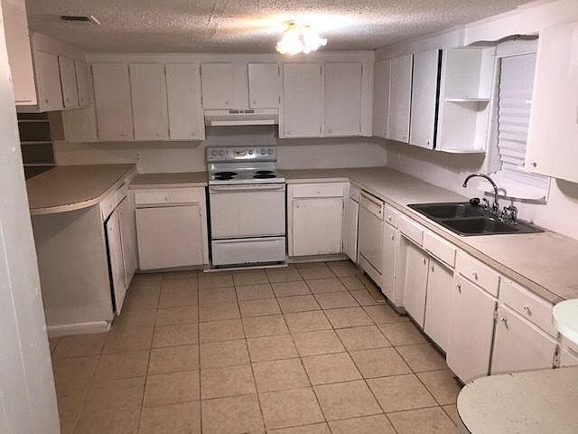 1st image of 214 Jacquelyn Way