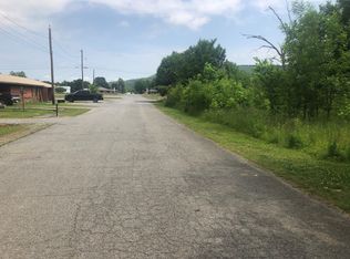 202 SW 2nd St, Red Oak, OK 74563