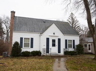 3S349 Warren Ave, Warrenville, IL 60555