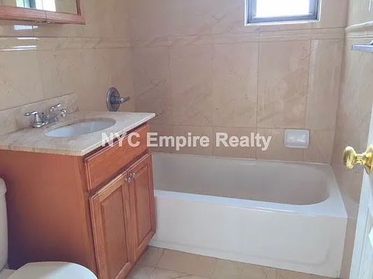 Rented by NYC Empire Realty Inc | media 8