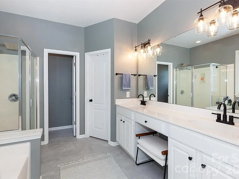 2304 Coltsgate Rd — Photo 9