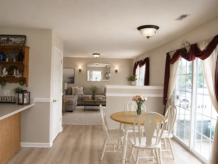 225 Prairie Ct — Photo 6