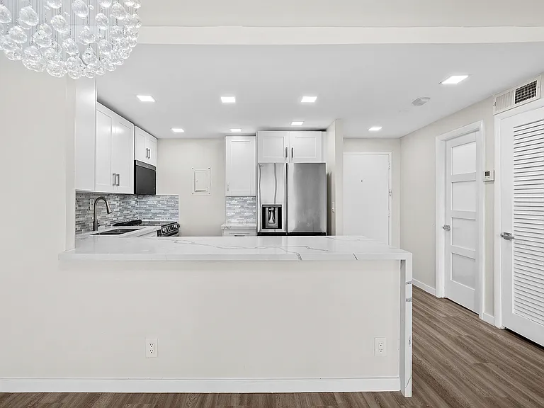 16740 NE 9th Ave #405 — Photo 30