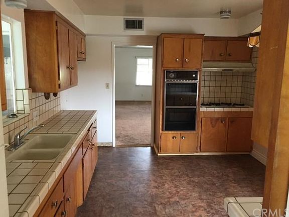 4th image of 811 S Fenimore Ave
