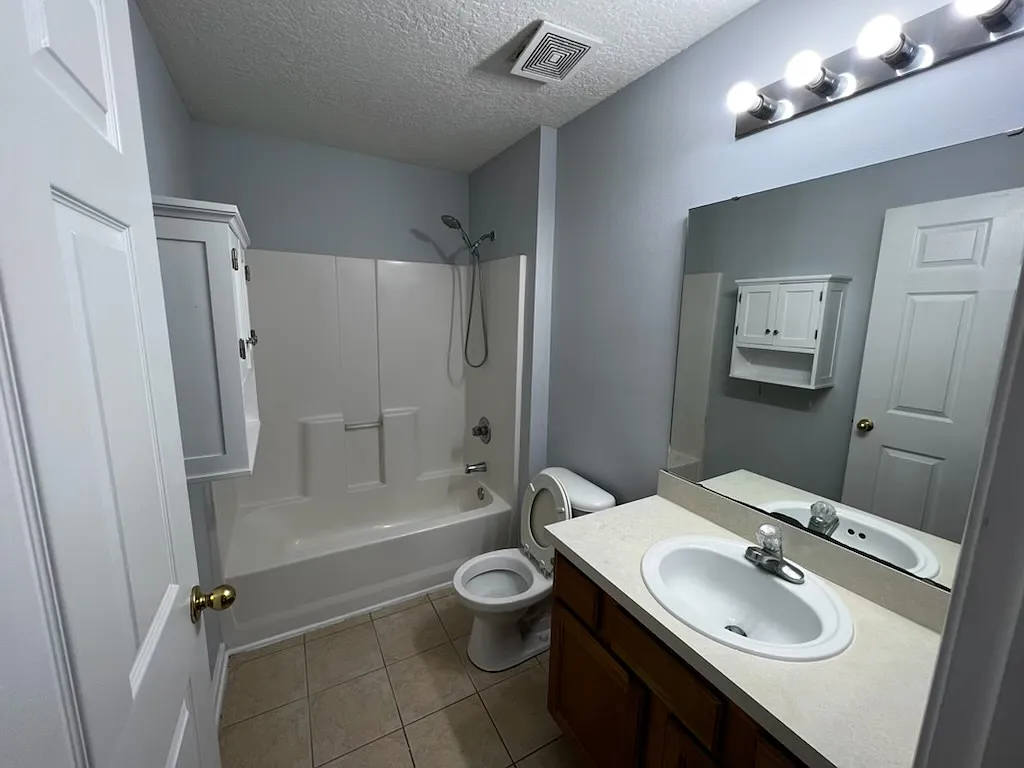 7920 Merrill Rd — Photo 2