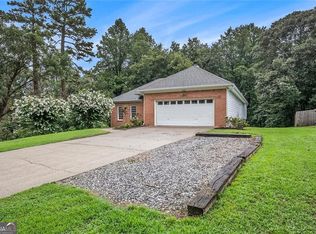2705 Stratfield Dr, Cumming, GA 30041