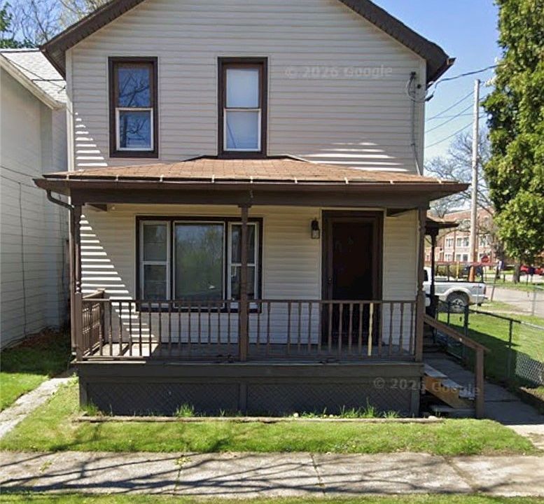 1st image of 713 Magee St