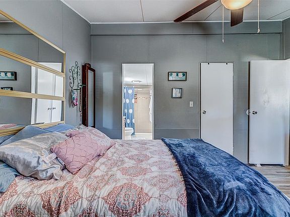 5th image of 12339 Parkwood St