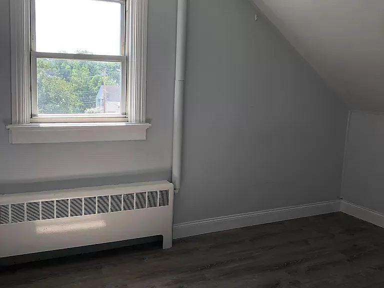 635 Fall River Ave #2C — Photo 7