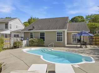 1929 Treebark Dr, Charleston, SC 29414