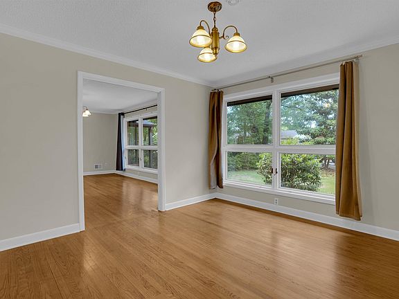 3rd image of 332 Massingale Rd