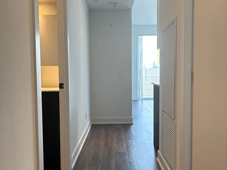 20 Edward St #904 — Photo 10