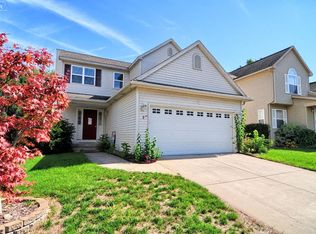 409 Mill Pond Dr, Fenton, MI 48430