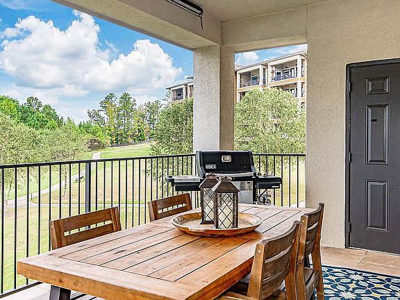 2nd image of 4-303 Stoneview Summit Ct