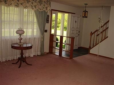 2nd image of 8045 Woodlark Ln