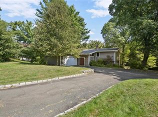60 Larkspur Rd, Stamford, CT 06903