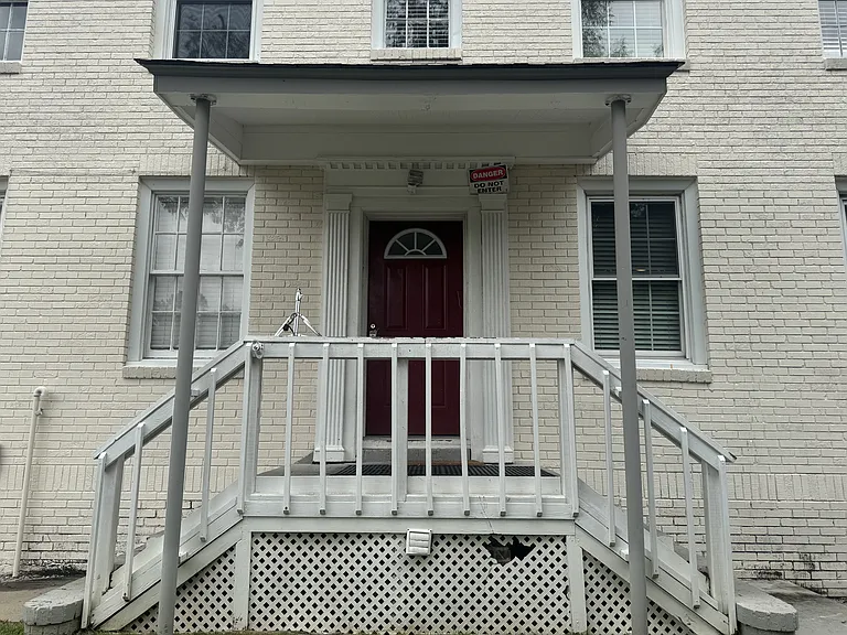 616 Meadow St — Photo 2