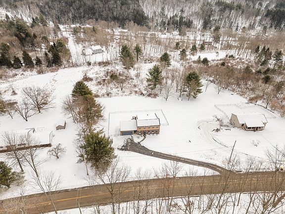 5th image of 98 Fenner Hill Rd