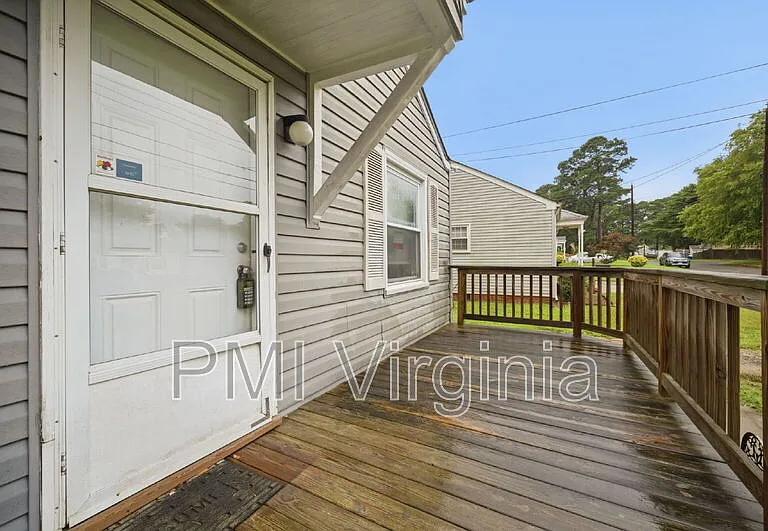 28 Harvard Rd — Photo 21
