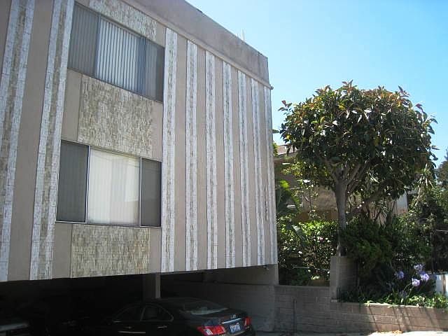 1st image of 11920 Montana Ave APT 04