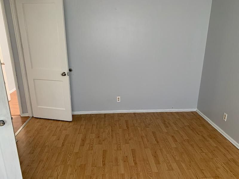 1st image of 411 S 27th St