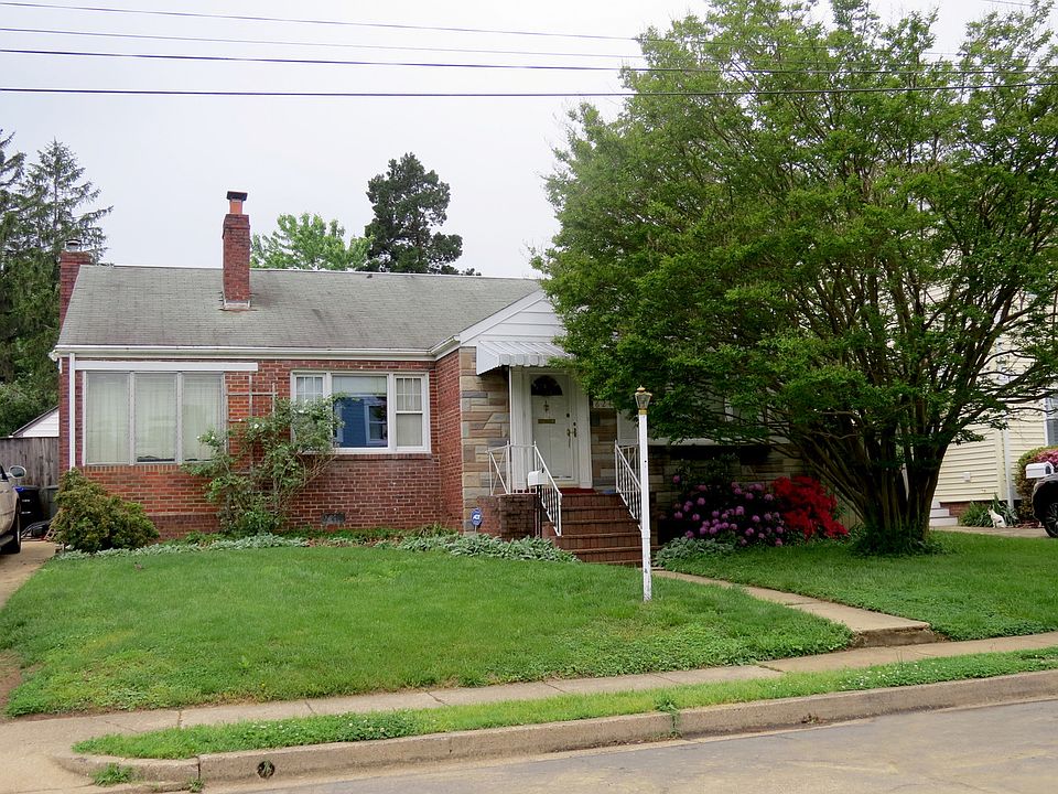 1st image of 624 N Harrison St