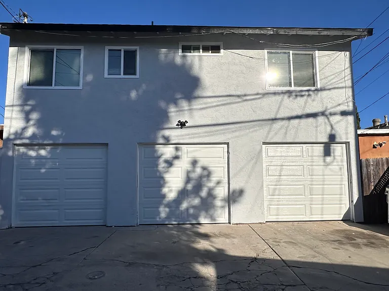 2848 Fairmount Ave — Photo 36