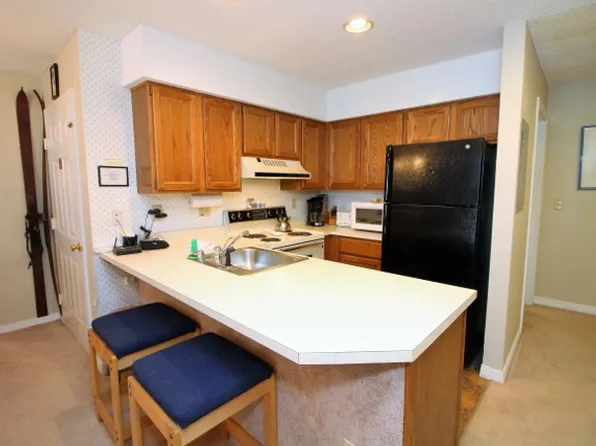 61 Alpine Dr #G202, Killington, VT 05751