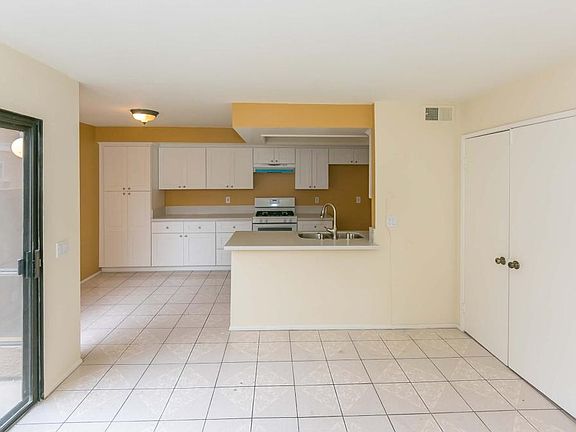 5th image of 2930 Barrington Ct