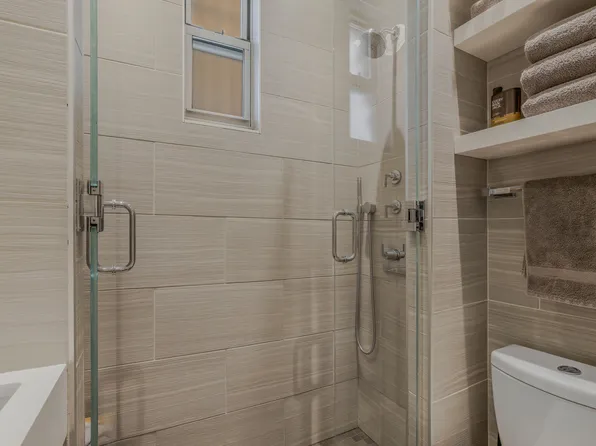 242 Baltic Street image 12 of 16