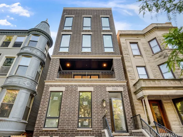 3541 N Fremont St #Penthouse, Chicago, IL 60613