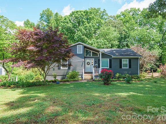 2nd image of 2078 Rock Springs Cir