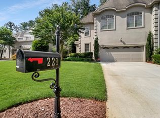221 Castellan Dr, Greer, SC 29650