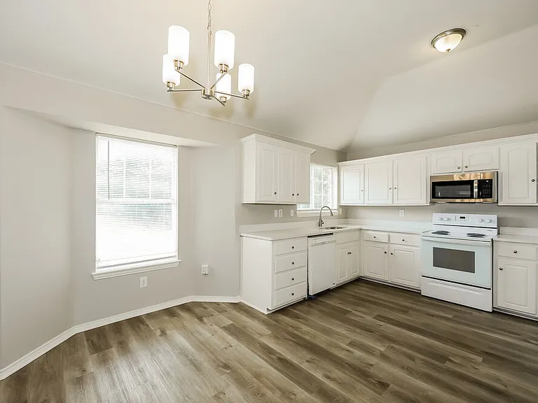 5117 Foard St — Photo 5