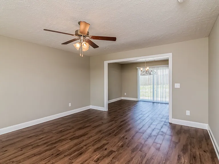 1032 Tammy Sue Ln — Photo 2