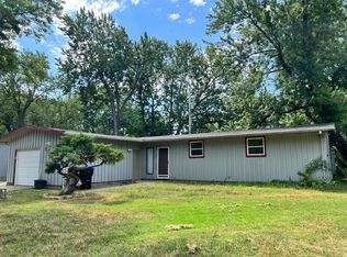 1307 SW Caledon St, Topeka, KS 66611