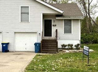 100B Persimmon Dr, Excelsior Springs, MO 64024