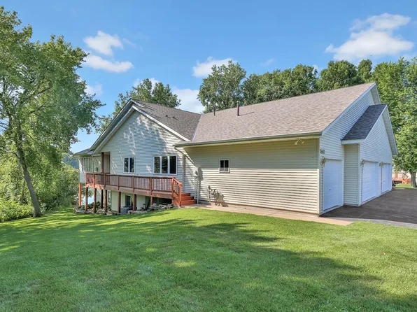 13457 Pine View Ln, Lindstrom, MN 55045