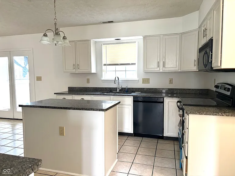 11052 Oakspring Dr — Photo 10