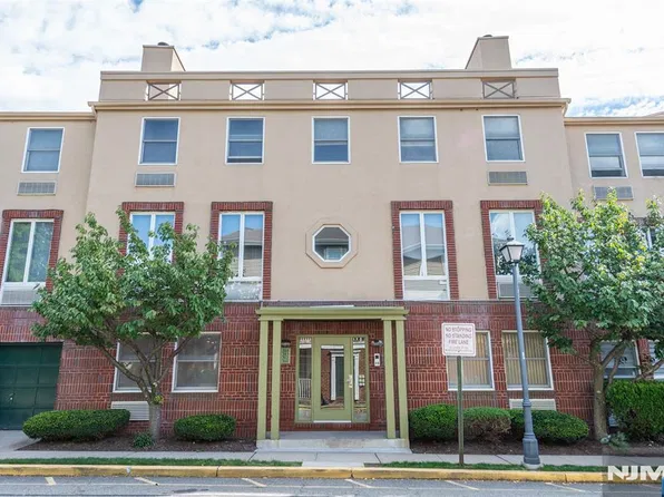 50 Pine Street, Montclair, NJ 07042