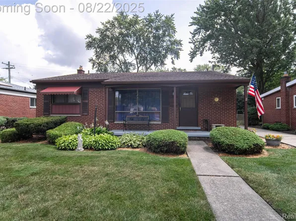 358 Burtman Dr, Troy, MI 48083