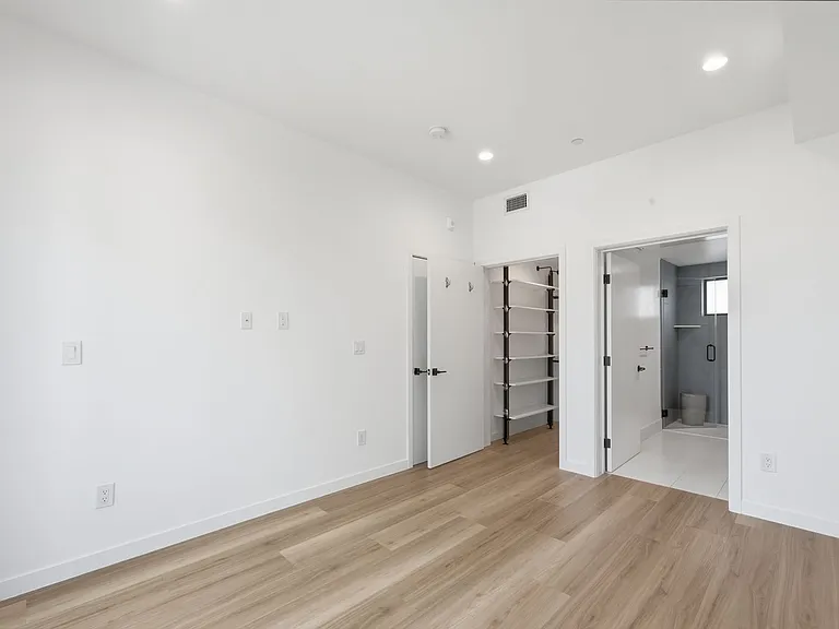 TALA Residences at 829 Larrabee Street — Photo 20