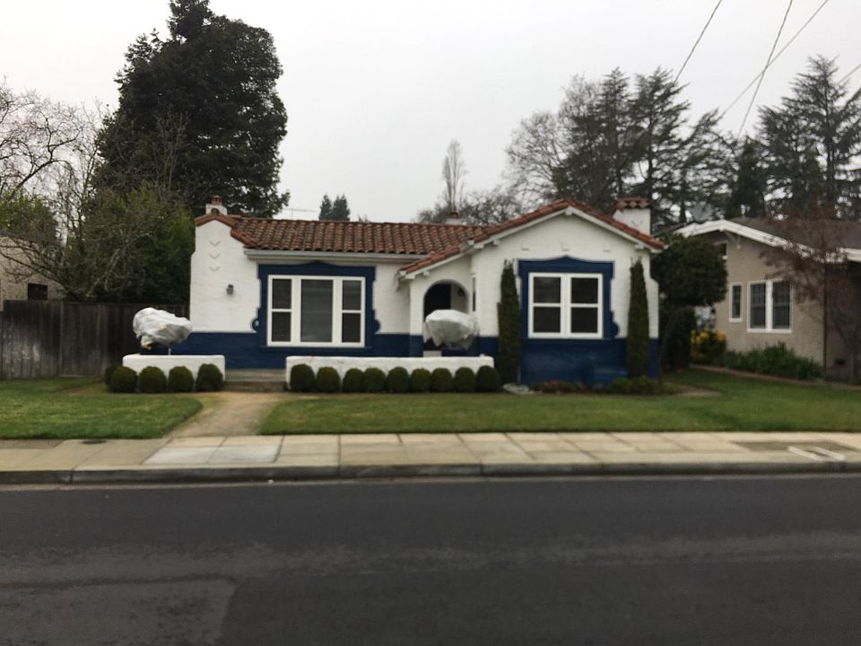 1st image of 465 4th St E
