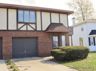 822 Freemans Farm Rd, Springfield, IL 62704