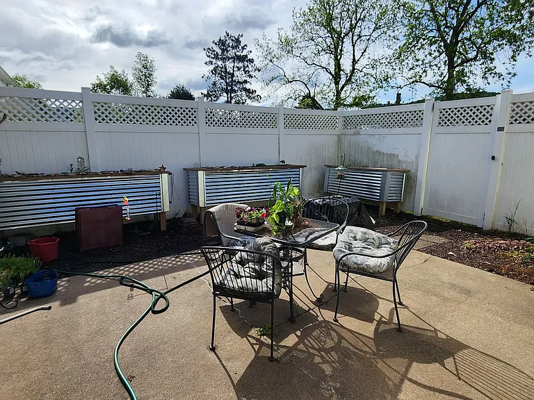 100 Bothne Dr — Photo 3