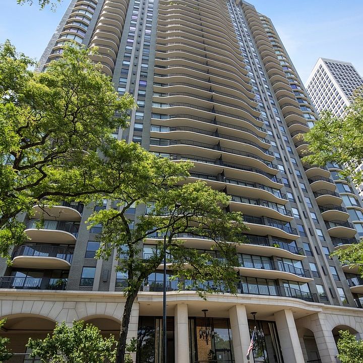 1st image of 1040 N Lake Shore Dr APT 18B