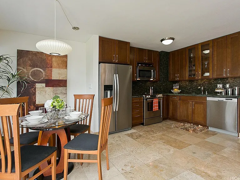 2115 Ala Wai Blvd #605 — Photo 6