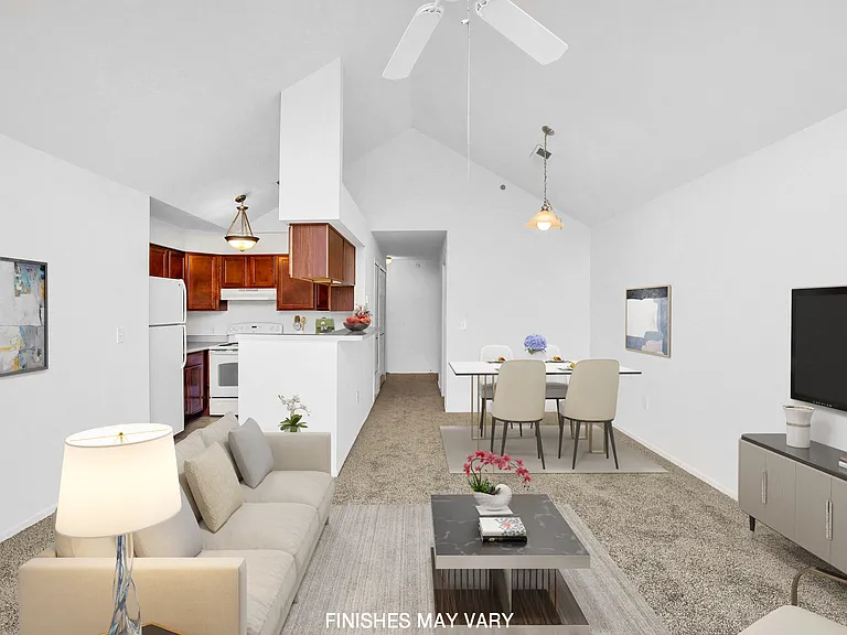 LakePointe Apartments — Photo 44